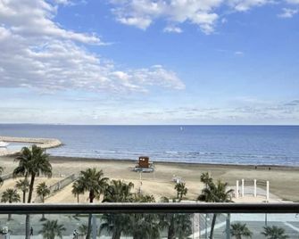 Dhania Motel - Langkawi - Beach
