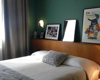 Le Téméraire Hôtel - Charolles - Bedroom