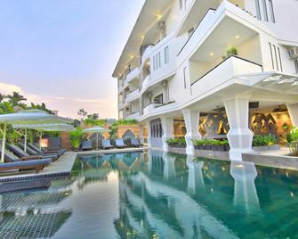 Central Suite Residence - Siem Reap - Piscina
