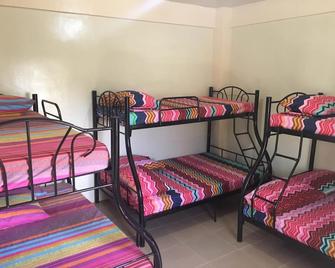 Razote Travel Lodge - Alaminos - Habitación