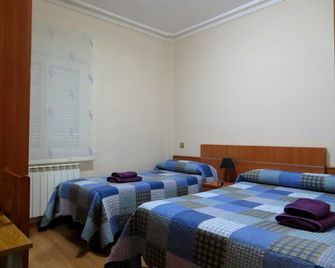 Pensión Calfred II - Logroño - Habitación