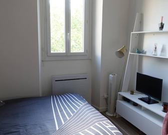 Central, cozy and warm - Toulouse - Bedroom