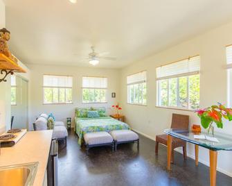 Oliana Cottage - Kehena Beach - Allergy Friendly - Pahoa - Bedroom