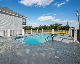 Econo Lodge Biloxi Beach - Biloxi - Pool