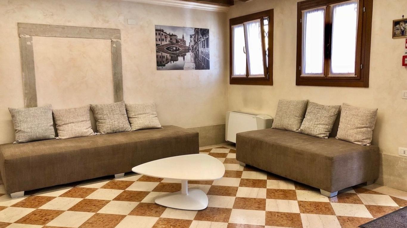 دوموس كلوجاي