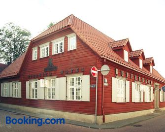 Kupfernams - Ventspils - Building