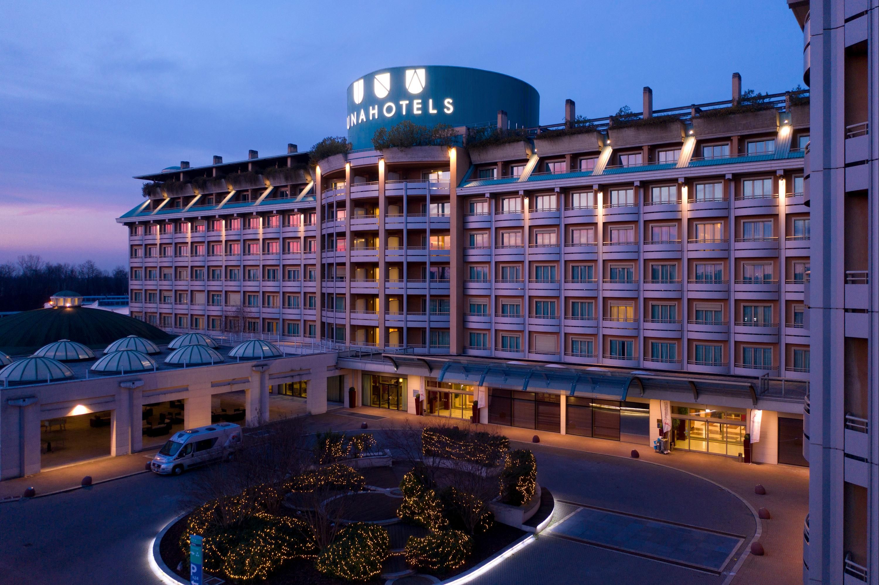 اونا هو هولز إكسبو فييرا ميلانو