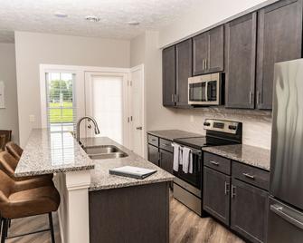 Sophisticated Golf Community Townhouse!–3442 - Baldwinsville - Küche