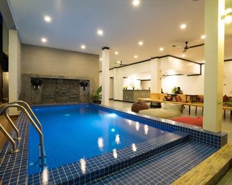 Noni Tree Hostel - סיאם ריפ - בריכה