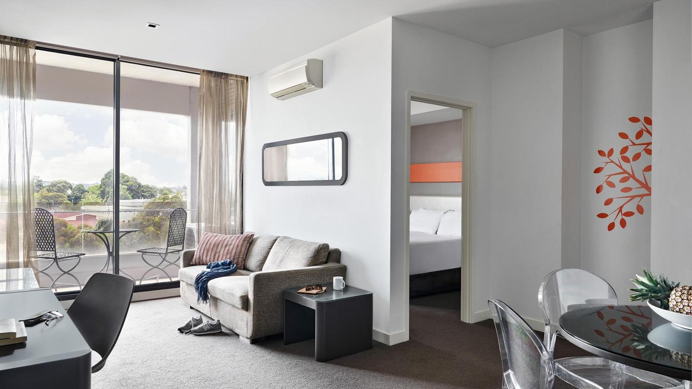 Dandenong Central Apartment Hotel