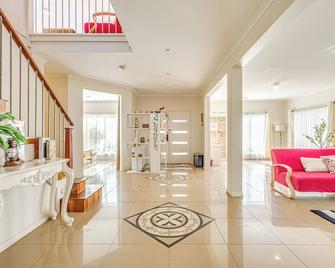 Stayau Family Home Comfort In Caroline Springs - Caroline Springs - Lobby