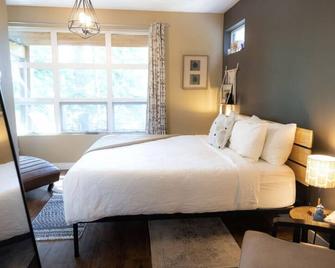 Boho Zen- 2 bedroom on the Inlet - Ucluelet - Bedroom