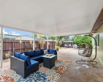 Family Vibes at Pines - Pembroke Pines - Patio