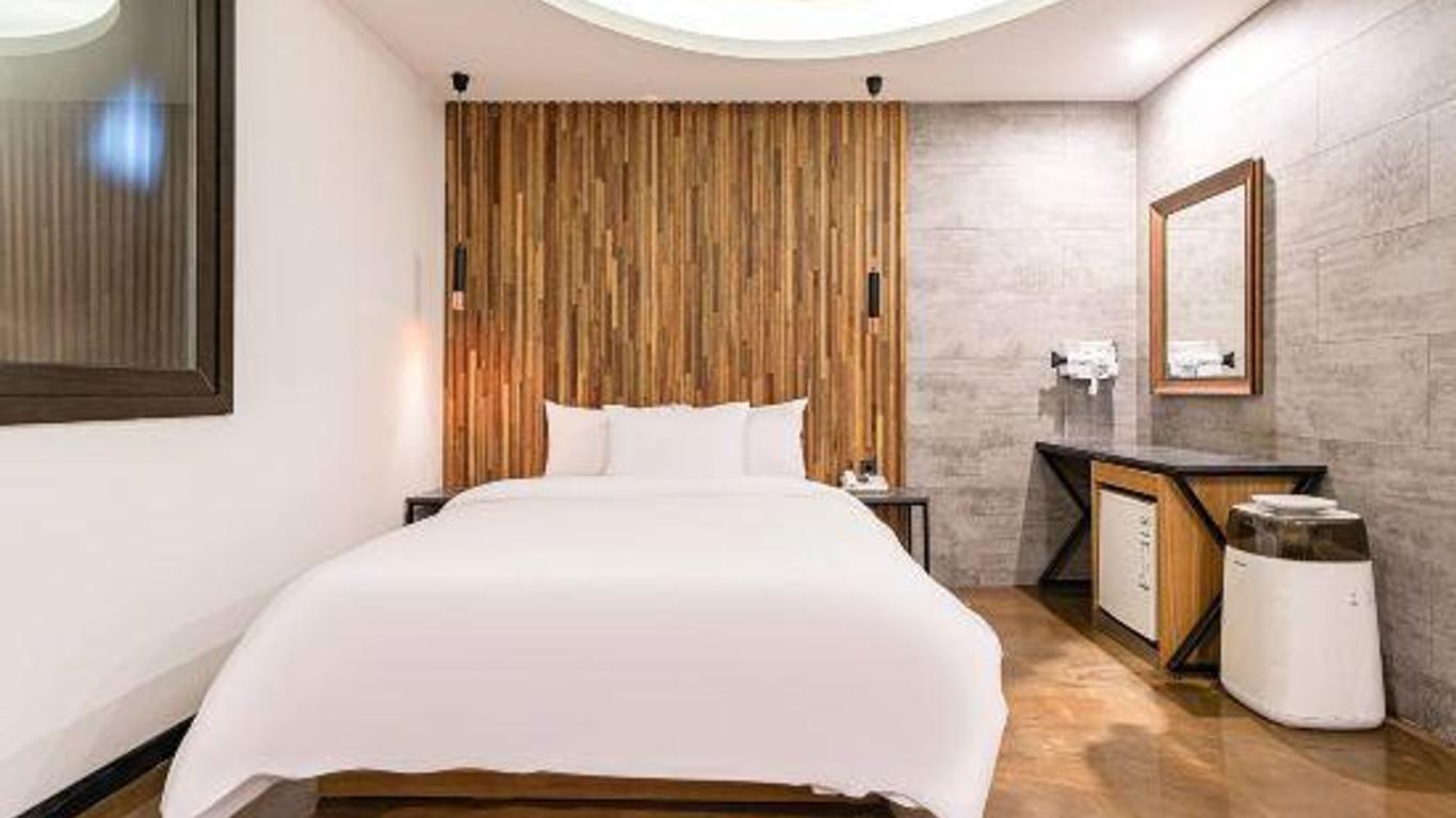 Hotel Moon Guri