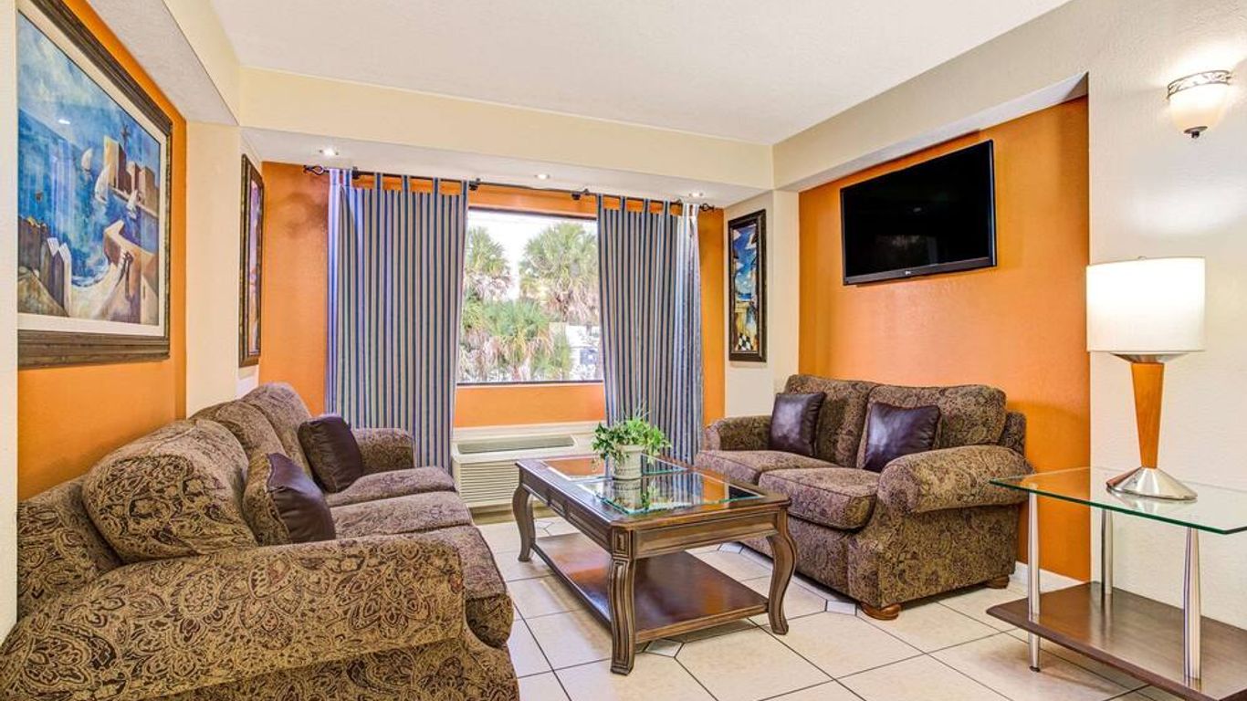 دايز إن آند سويتس باي ويندام تامبا نير يبور سيتي