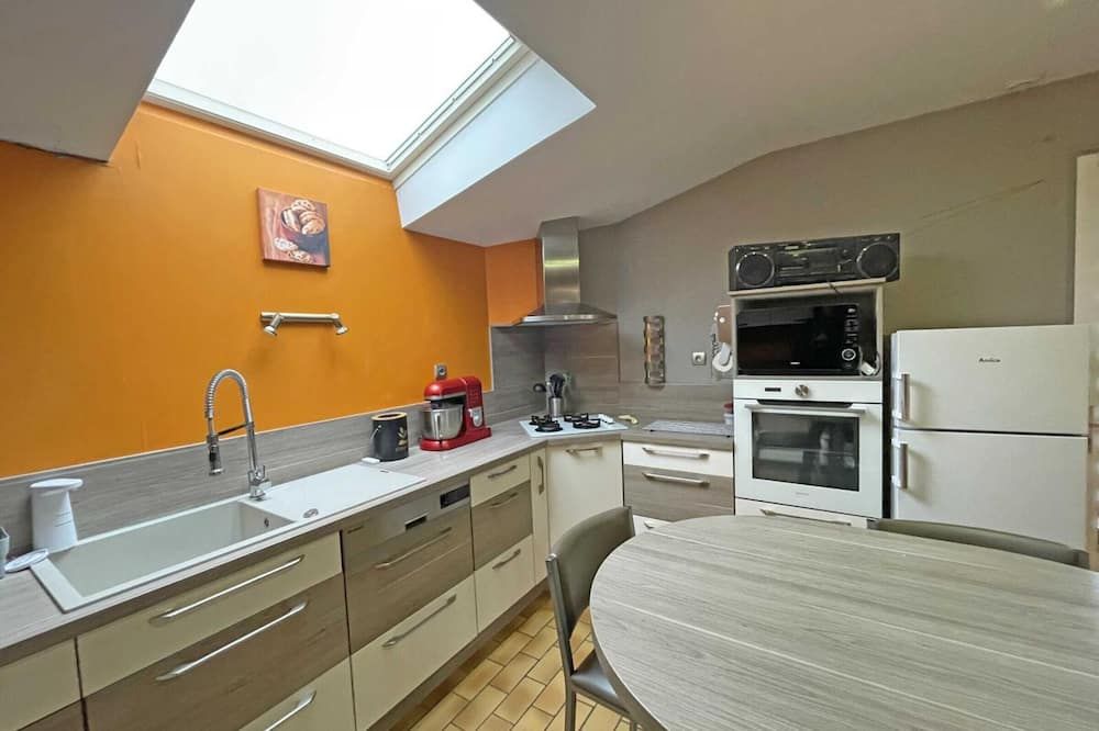 Charming granite house with enclosed garden, all inclusive, near Domfront - Domfront-en-Poiraie - Kitchen