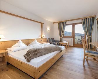 Naturhotel Waldheim - Anterivo - Slaapkamer