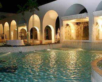 Tropical Executive Hotel - Manaus - Pool