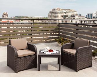 Continental Hotel - אודסה - סלון