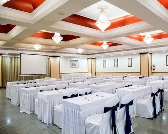 Hotel Tip Top Plaza - Thane - Bankettsaal