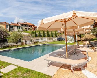 Villa La Lanterna Bianca a Bagnone - Bagnone - Pool