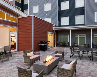 Residence Inn by Marriott Mechanicsburg - Enola - Terasa
