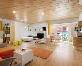 Ferienwohnung Nürtingen Loft-Style - Nuertingen - Living room