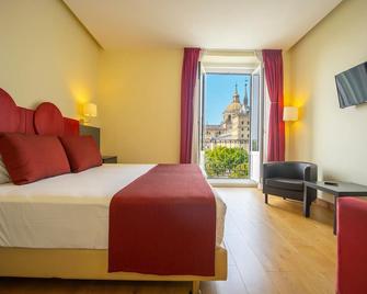 Hotel Florida - San Lorenzo de El Escorial - Bedroom