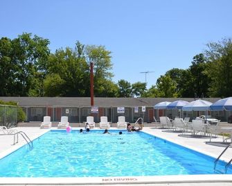 Beachway Motel - Salisbury - Pool