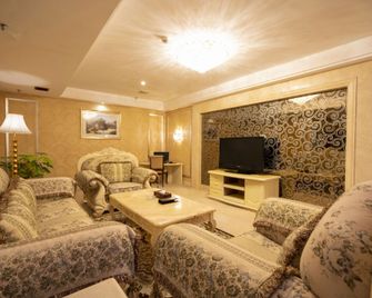 Changjiang International Hotel - Yangjiang - Living room