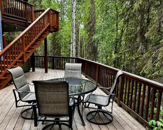 Guest Suite with Hot Tub - Edge of the Wild - Eagle River - Balcony
