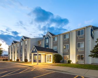 Microtel Inn & Suites by Wyndham Sioux Falls - Sioux Falls - Bâtiment