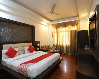 Hotel Jagdish Residency - Katra - Bedroom