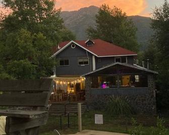 Hotel Boutique Anttuy - Snow Spa - Valle Las Trancas - Building