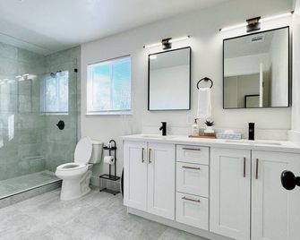 Trendy Trenholm - Elk Grove