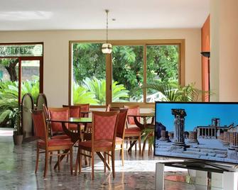 Villa Dei Misteri - פומפיי - דלפק קבלה