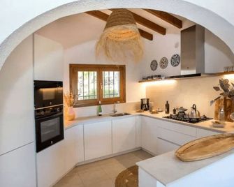 Luxury villa with sea and mountain views - Pego - Cocina