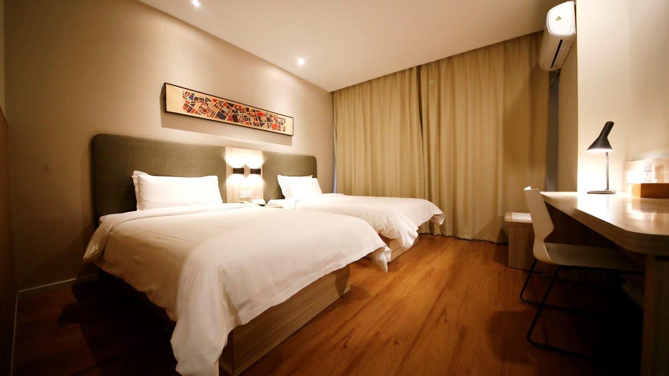 Hanting Express Weifang Dongfeng East Street