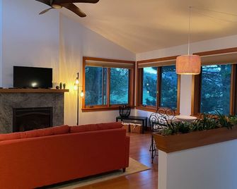 La Casita Colorado - Sleeps 4 People - Longmont - Wohnzimmer