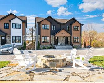 Charming 3-bedroom townhome in Powell with a fresh coastal vibe! - Powell - Gebäude