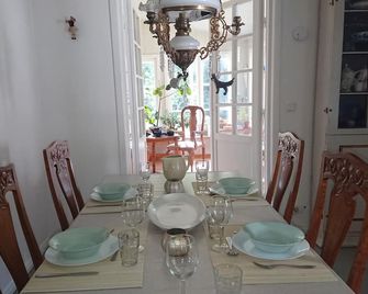 Beautiful House, Pure Nature, Meadows, Lakes, Forest + Culture + Close to Town. - Askersund - Comedor