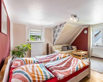 Baumelt Ferienwohnung - Hechingen - Habitación