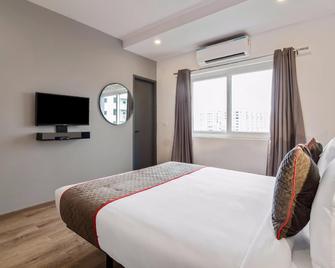 Fabhotel White Ridge-Sia Life Hospital, Kondapur - Hyderabad - Bedroom