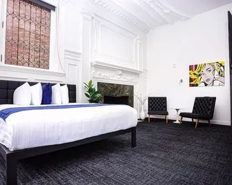Maverick Suites at 28 Fenway - Boston