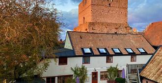 Hotell St Clemens - Visby - Building