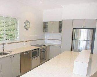 Noosa River Gardens 8 Hilton Terrace 76 - Noosaville - Kuchyň