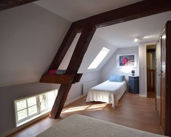 Le Jardin Cache, Maison Independante Cla - Verdun-sur-le-Doubs - Habitación