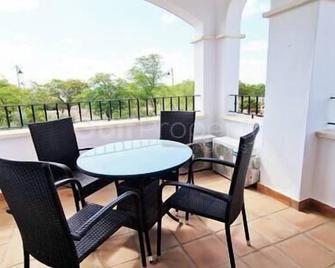 Peaceful & Cosy Apartment with Golf Course Views - Sucina - Balcón
