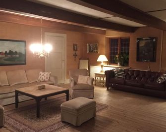 Björkåsa Gård Bed & Box - Saxtorp - Lounge