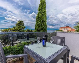 Apartmani Kecman - Crikvenica - Balcony